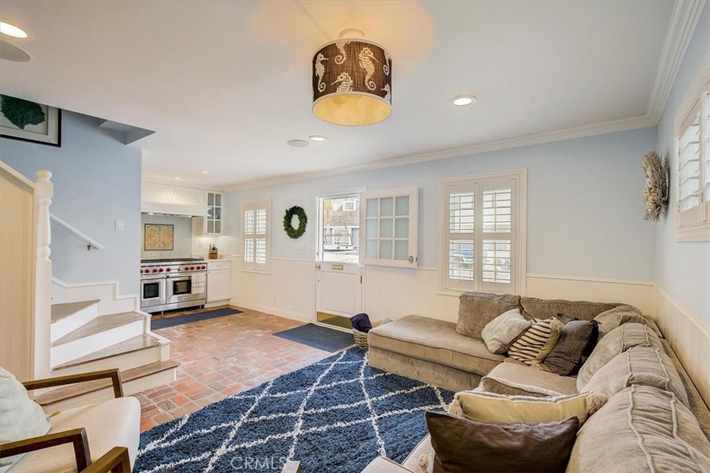 2128 Miramar Drive, Newport Beach CA 92661 - photo 3
