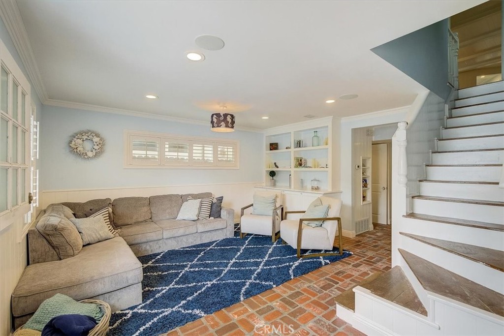 2128 Miramar Drive, Newport Beach CA 92661 - photo 4