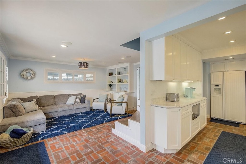 2128 Miramar Drive, Newport Beach CA 92661 - photo 7
