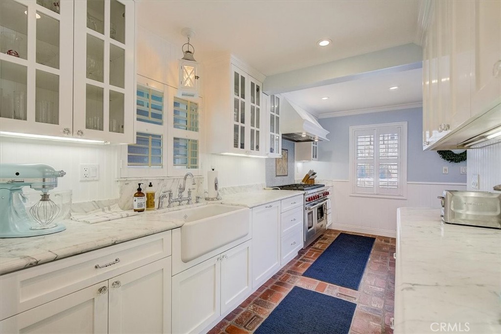 2128 Miramar Drive, Newport Beach CA 92661 - photo 10