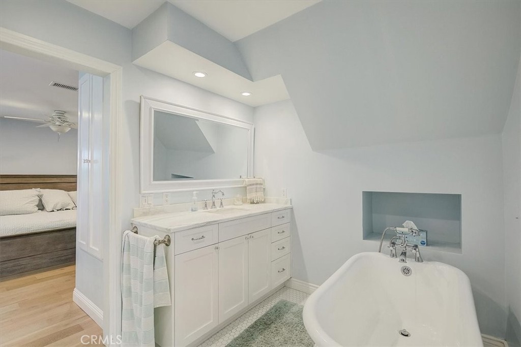 Upstairs Master Bath - 2128 Miramar Drive, Newport Beach CA 92661 - photo 30
