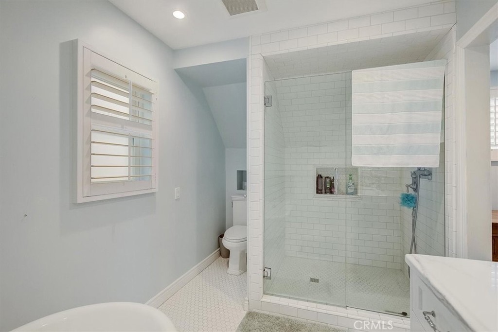 Upstairs Master Bath - 2128 Miramar Drive, Newport Beach CA 92661 - photo 31