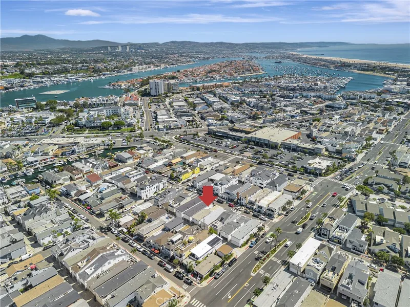 213 33rd Street, Newport Beach, CA 92663