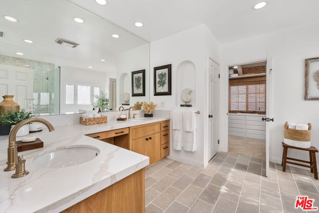 213 Via Cordova, Newport Beach CA 92663 - photo 16