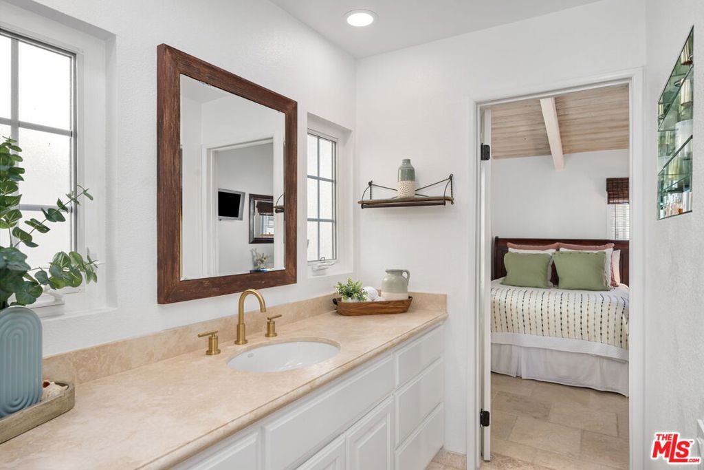 213 Via Cordova, Newport Beach CA 92663 - photo 21