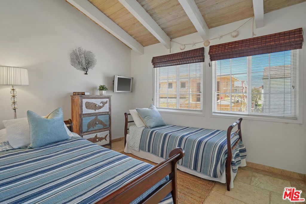 213 Via Cordova, Newport Beach CA 92663 - photo 24