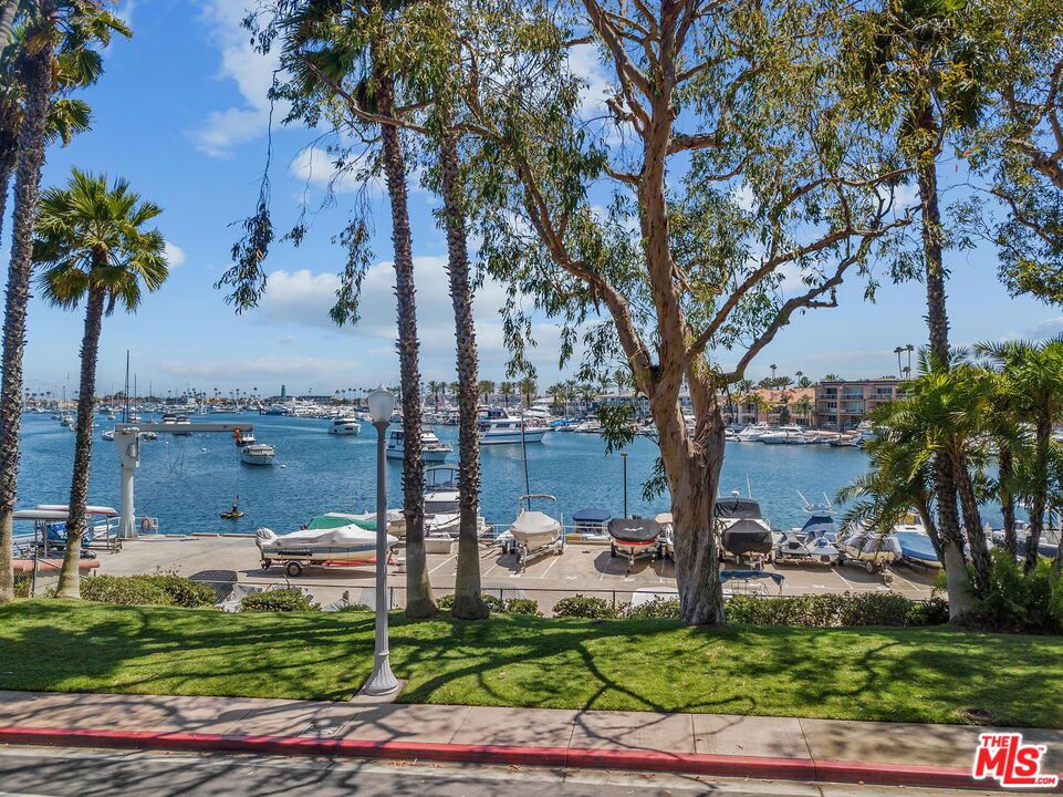 213 Via Cordova, Newport Beach CA 92663 - photo 30