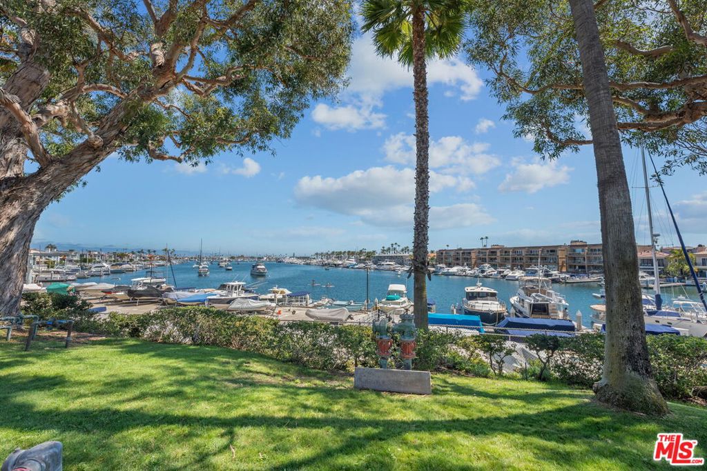 213 Via Cordova, Newport Beach CA 92663 - photo 32