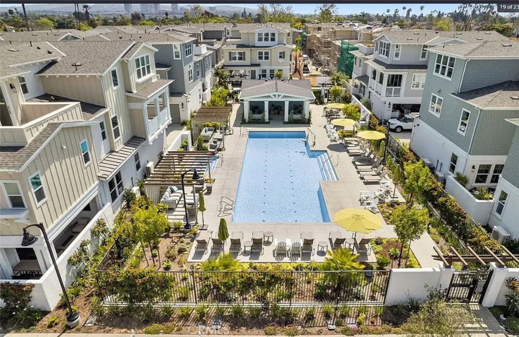 2131 Cresta, Newport Beach CA 92660 - photo 1