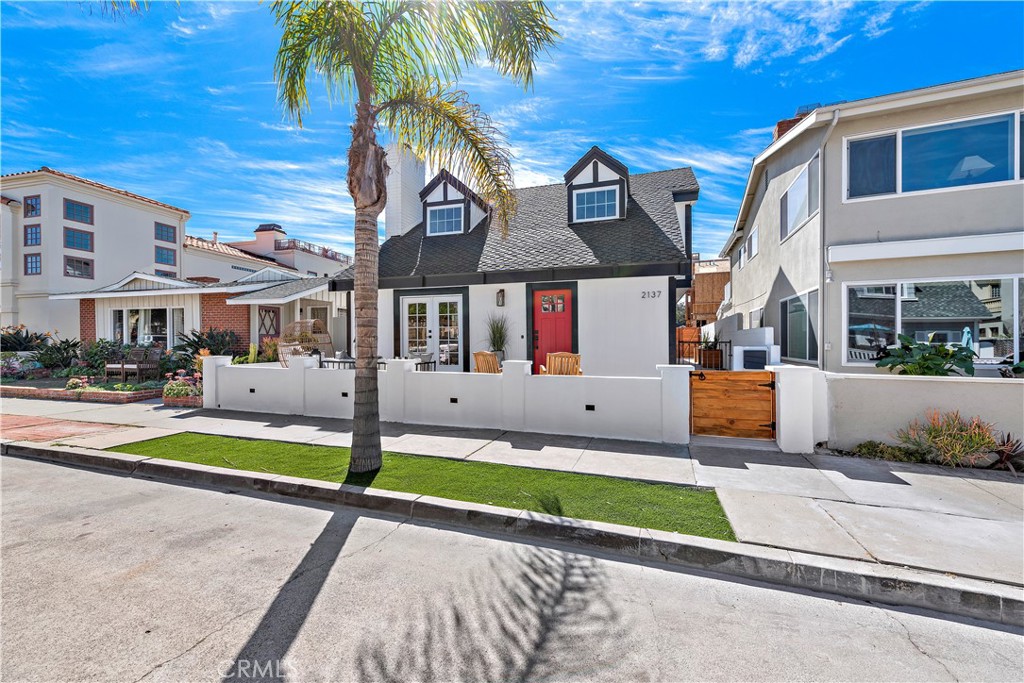 2137 Miramar, Newport Beach CA 92661 - photo 5