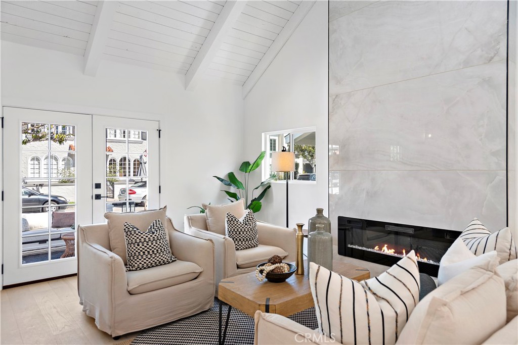 2137 Miramar, Newport Beach CA 92661 - photo 24