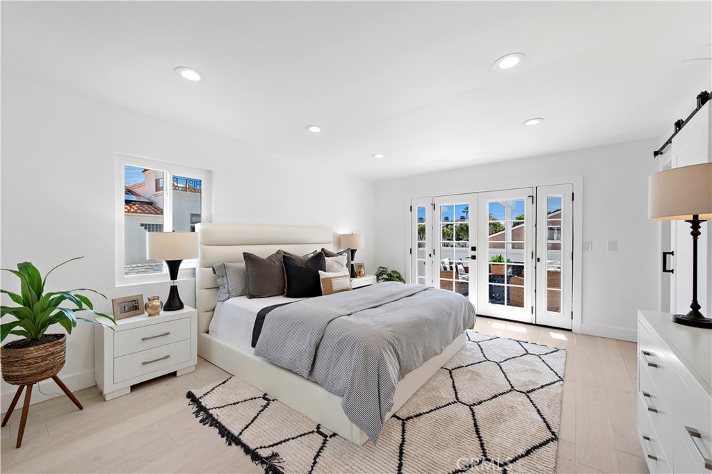 2137 Miramar, Newport Beach CA 92661 - photo 36