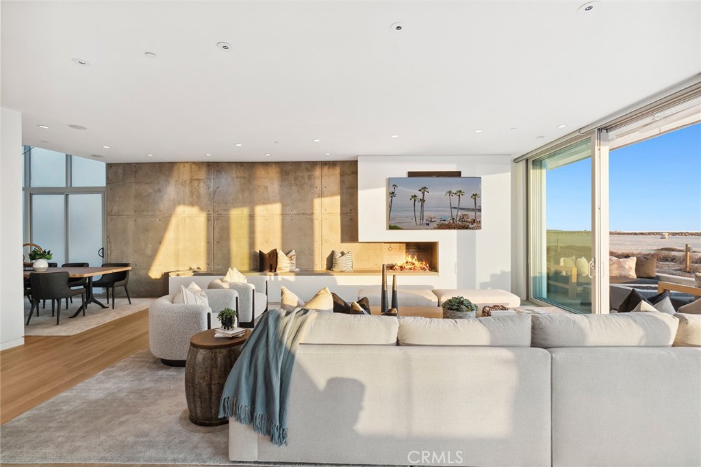 2144 E Oceanfront, Newport Beach CA 92661 - photo 4