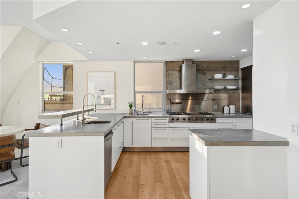 2144 E Oceanfront, Newport Beach CA 92661 - photo 10
