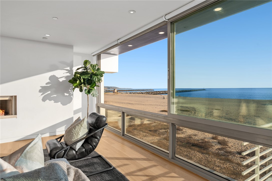 2144 E Oceanfront, Newport Beach CA 92661 - photo 18