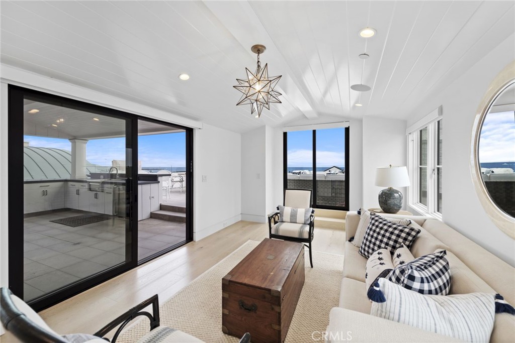 2148 E Oceanfront, Newport Beach CA 92661 - photo 50