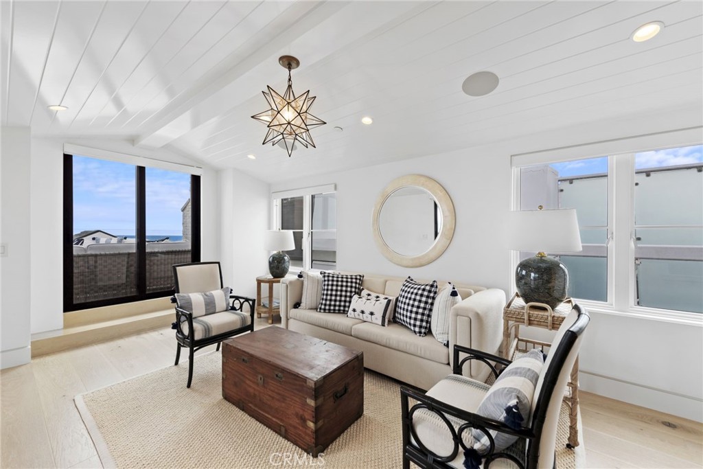2148 E Oceanfront, Newport Beach CA 92661 - photo 51