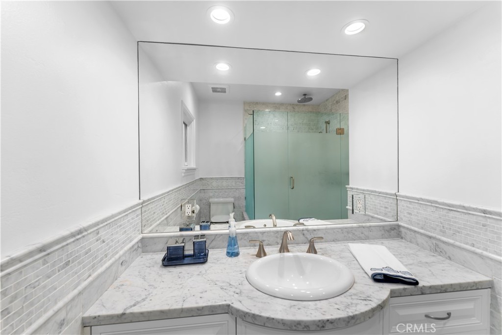 215 E Edgewater, Newport Beach CA 92661 - photo 27