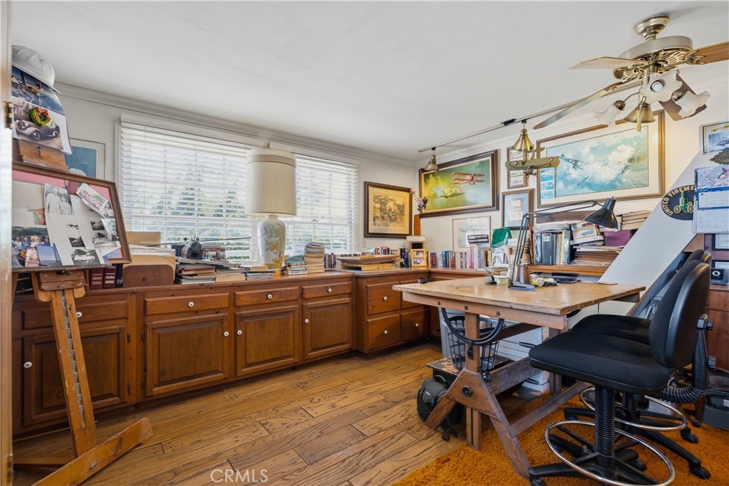 215 Ocean View, Newport Beach CA 92663 - photo 31