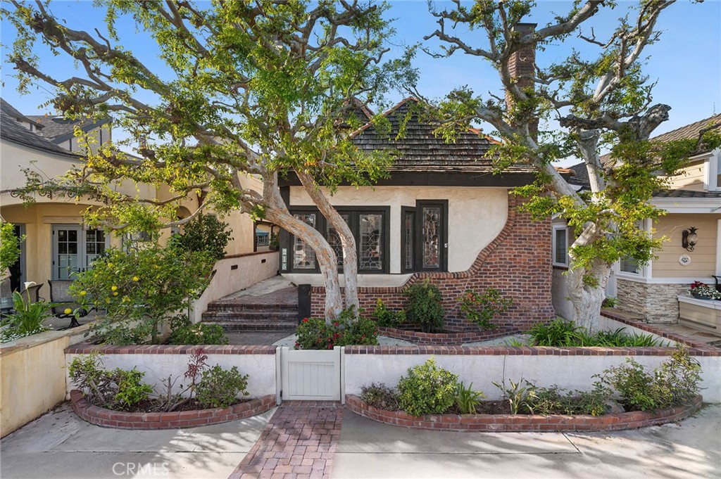 215 Opal, Newport Beach CA 92662 - photo 1