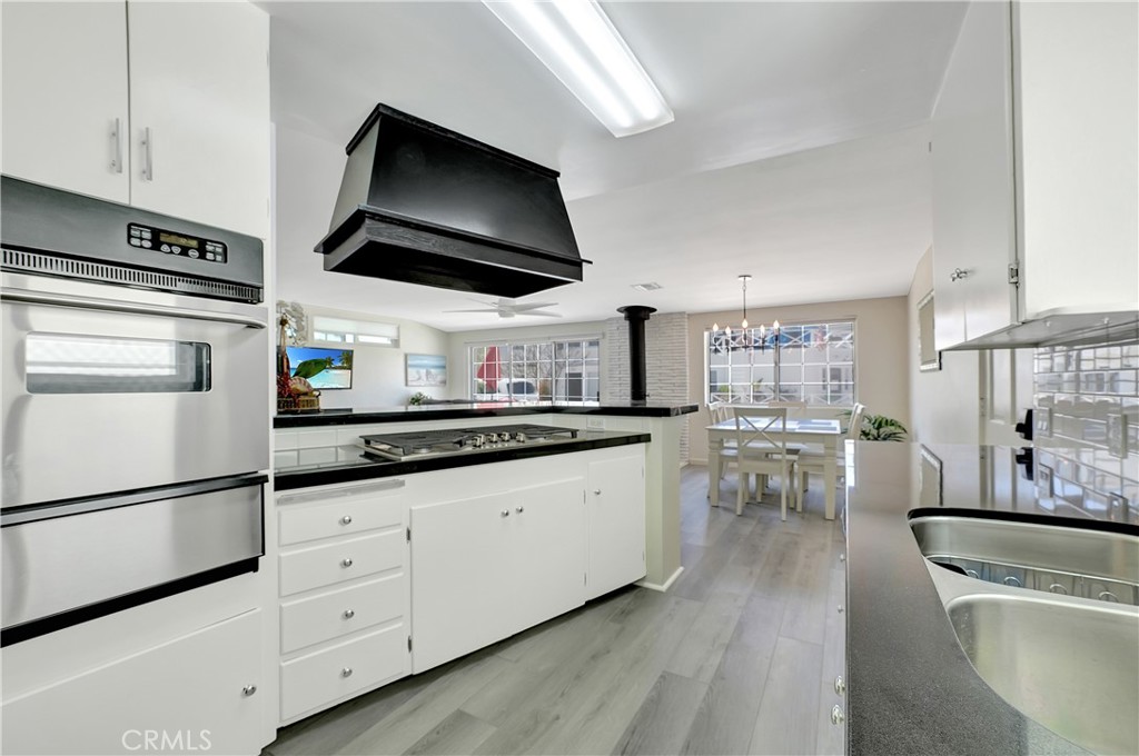216 Collins, Newport Beach CA 92662 - photo 7