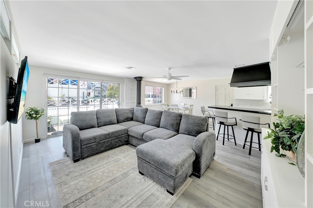216 Collins, Newport Beach CA 92662 - photo 10