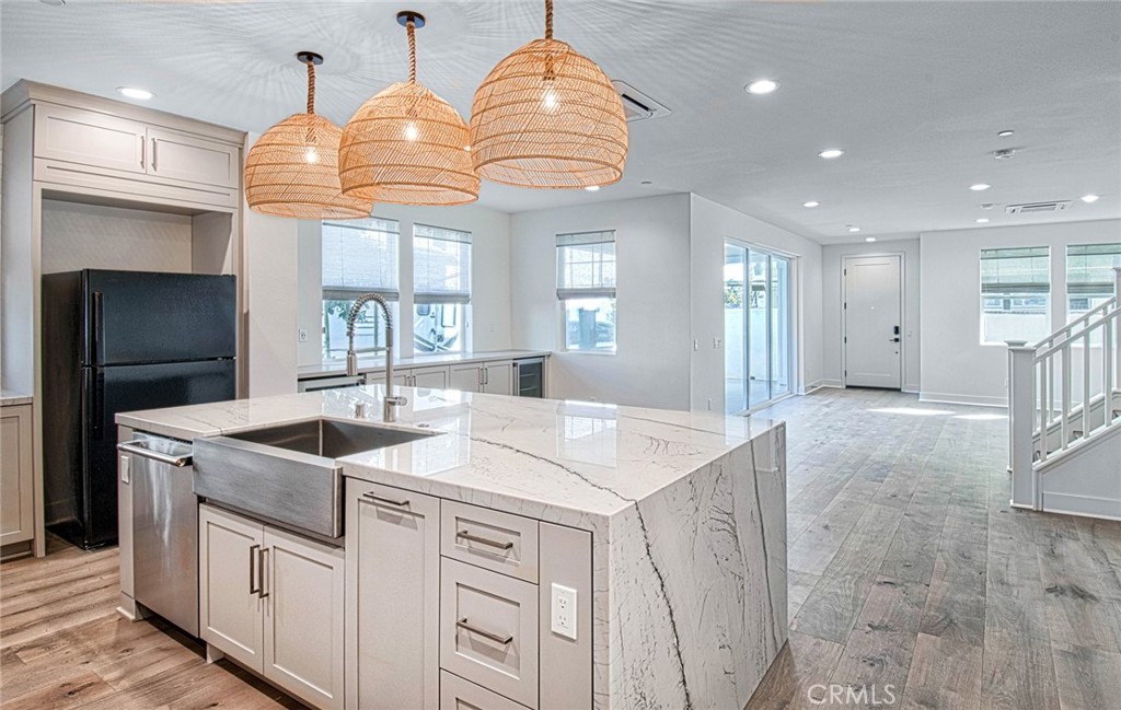 SS Refrigerator in place now! - 2161 Andover Lane, Newport Beach CA 92660 - photo 6