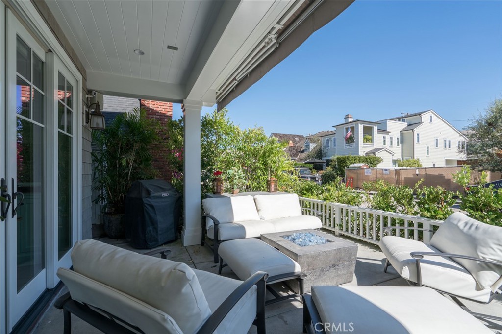 217 Coral Avenue, Newport Beach CA 92662 - photo 3