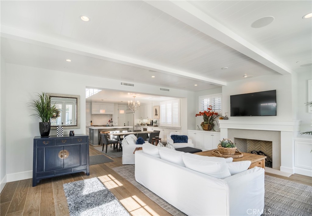 217 Coral Avenue, Newport Beach CA 92662 - photo 5