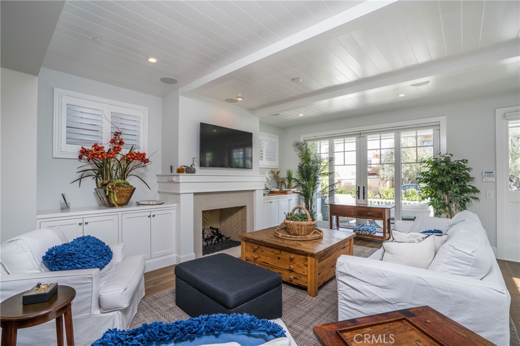 217 Coral Avenue, Newport Beach CA 92662 - photo 6