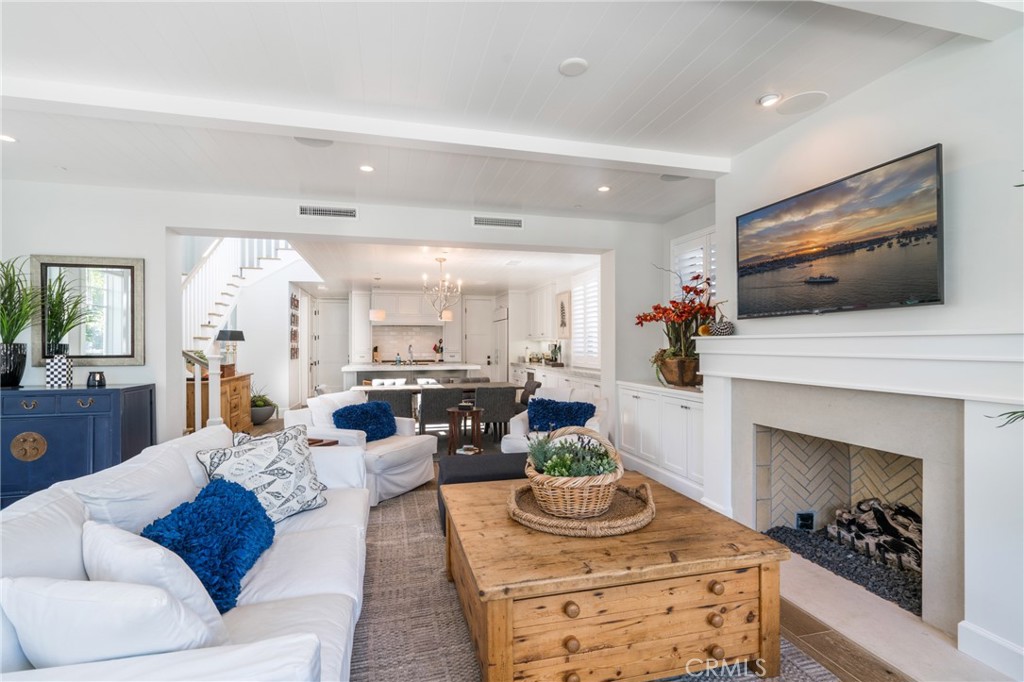 217 Coral Avenue, Newport Beach CA 92662 - photo 8