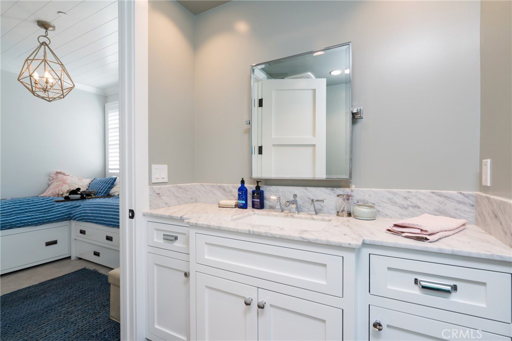 217 Coral Avenue, Newport Beach CA 92662 - photo 21