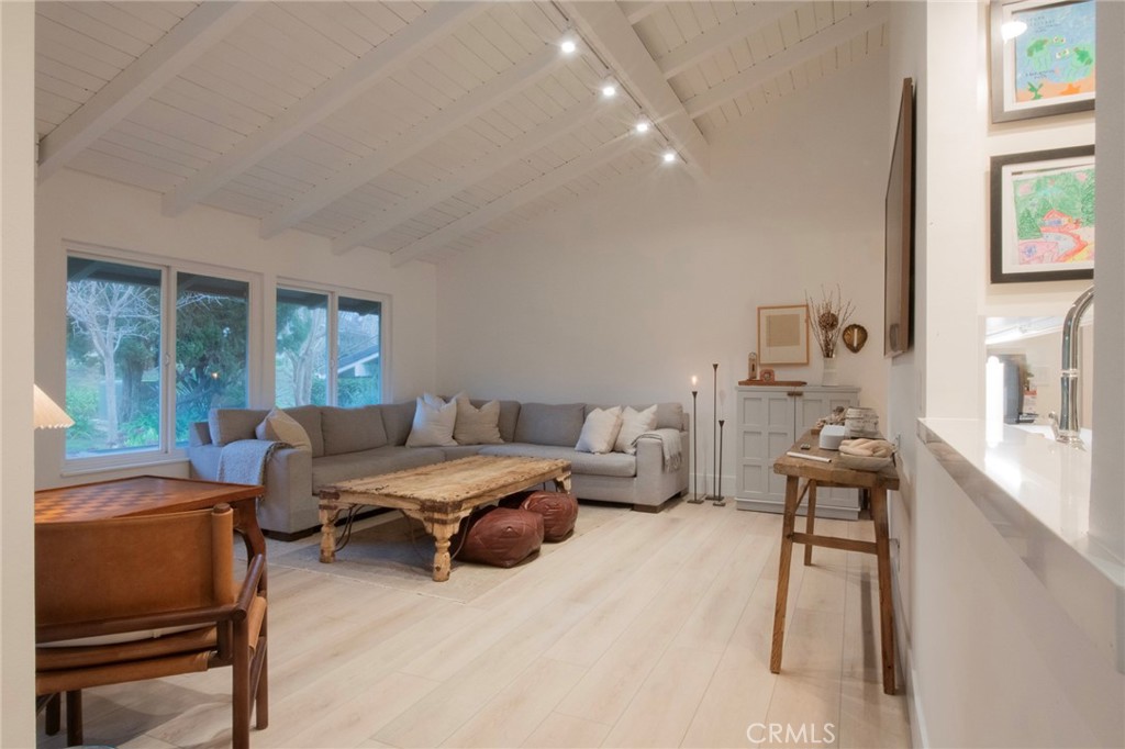 2170 Vista Entrada, Newport Beach CA 92660 - photo 10