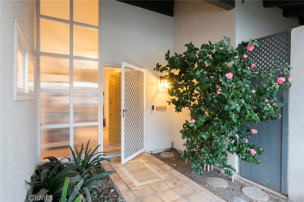 2170 Vista Entrada, Newport Beach CA 92660 - photo 20
