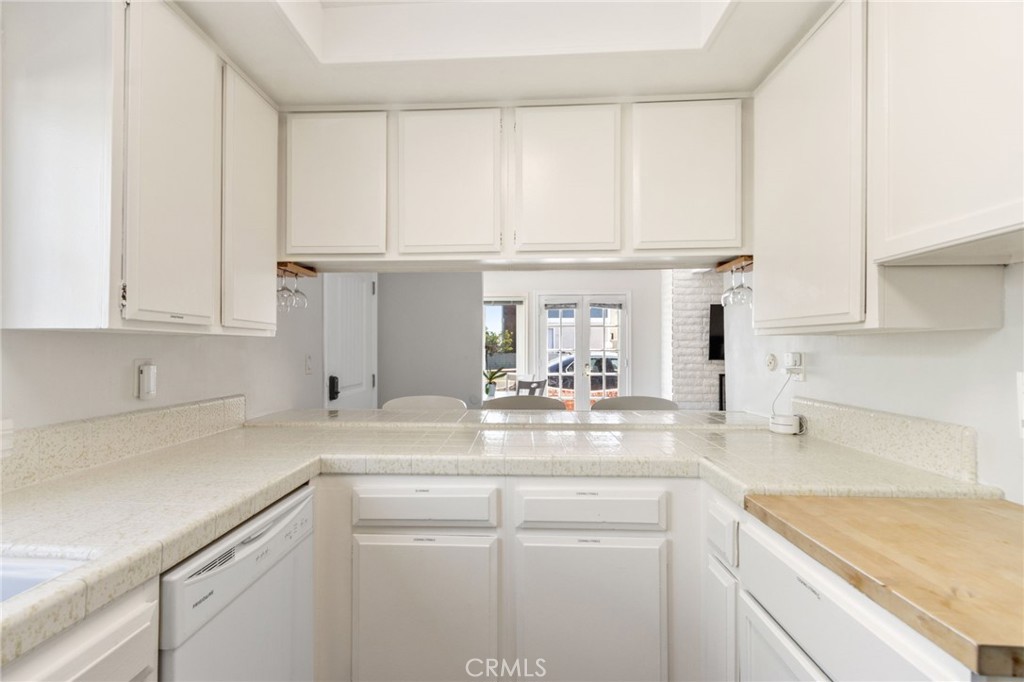 218 E Balboa 1/2, Newport Beach CA 92661 - photo 8