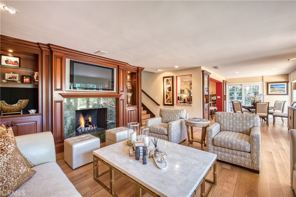 Great room - 2183 Vista Entrada, Newport Beach CA 92660 - photo 4