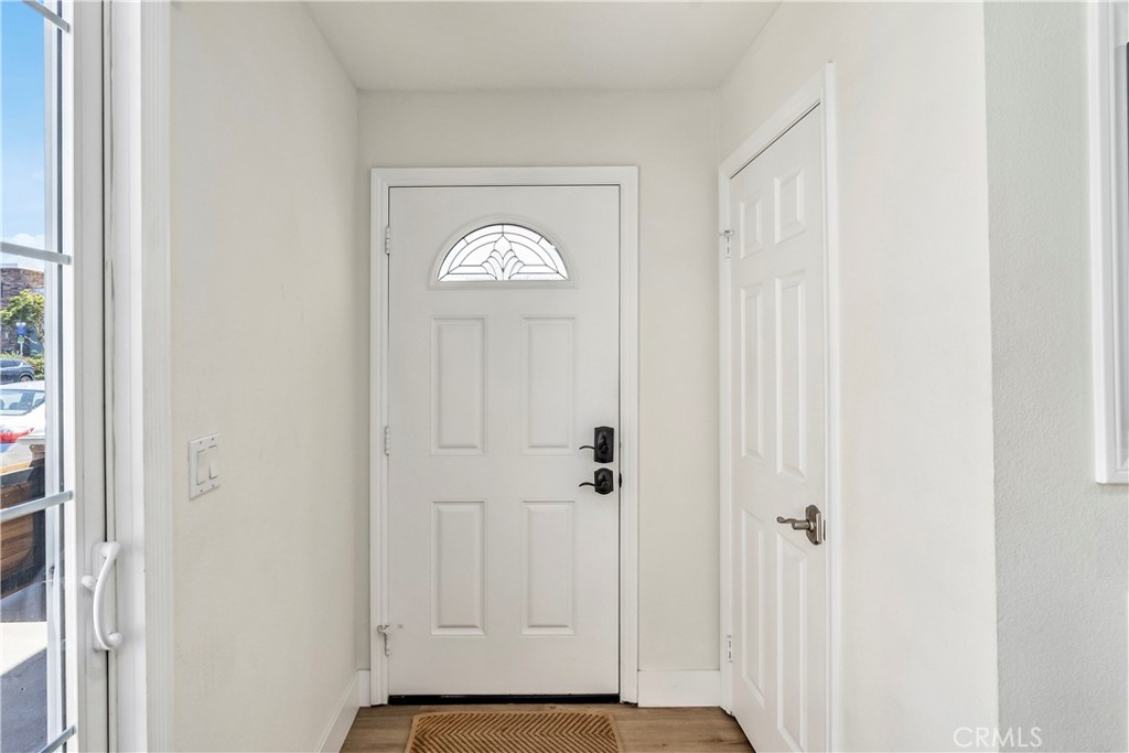 Lower Unit - 219 32nd Street, Newport Beach CA 92663 - photo 4