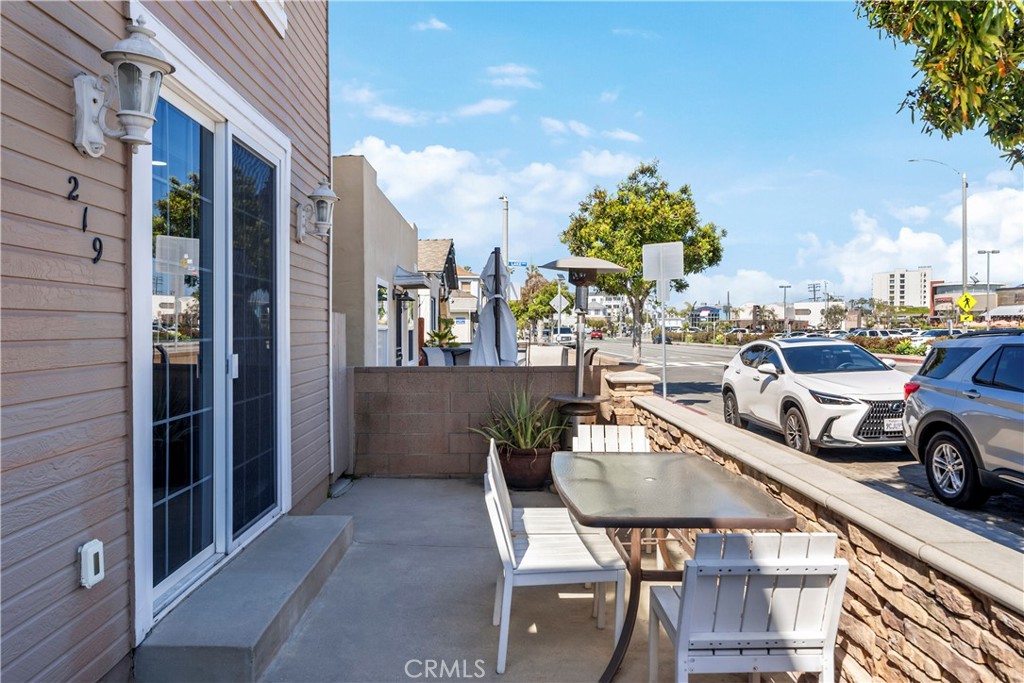 Lower Unit - 219 32nd Street, Newport Beach CA 92663 - photo 21
