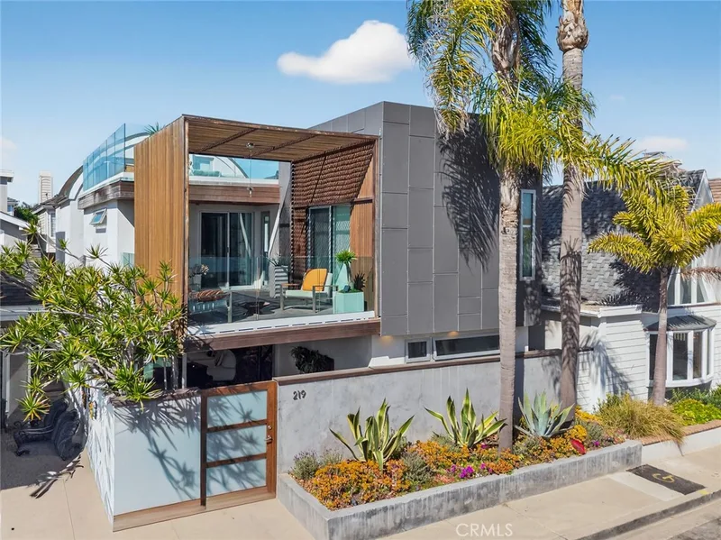 219 Colton, Newport Beach, CA 92663