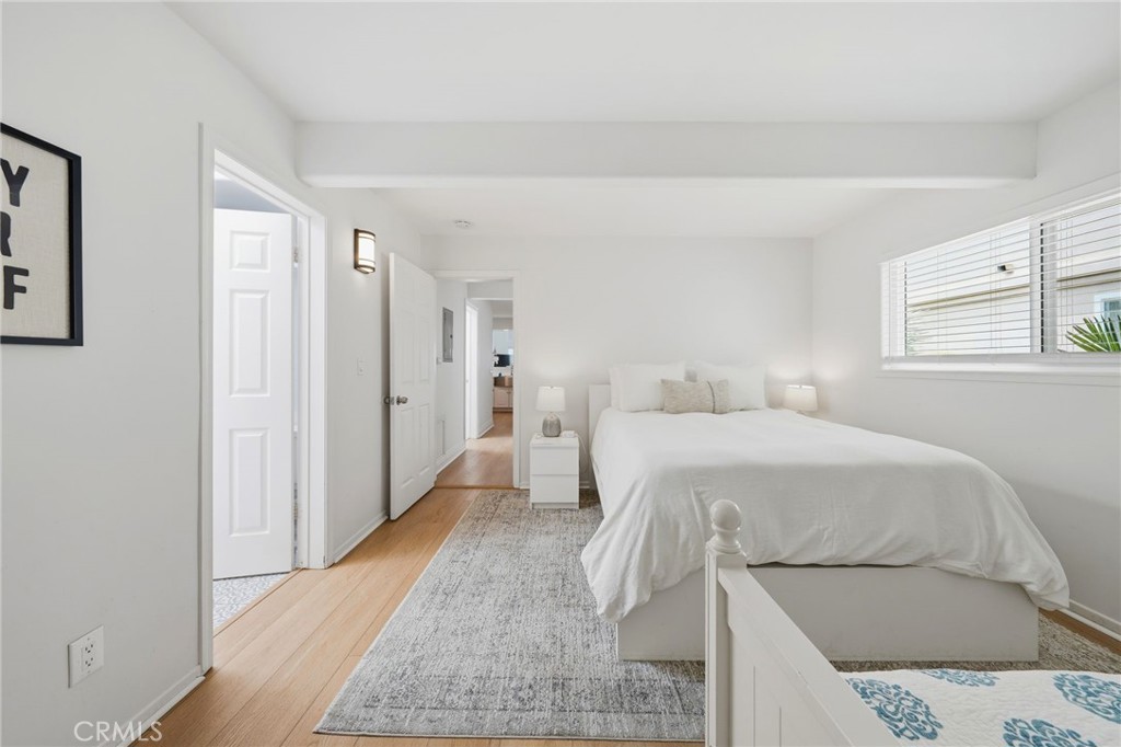 Unit A: Back bedroom area - 2202 W Oceanfront, Newport Beach CA 92663 - photo 8