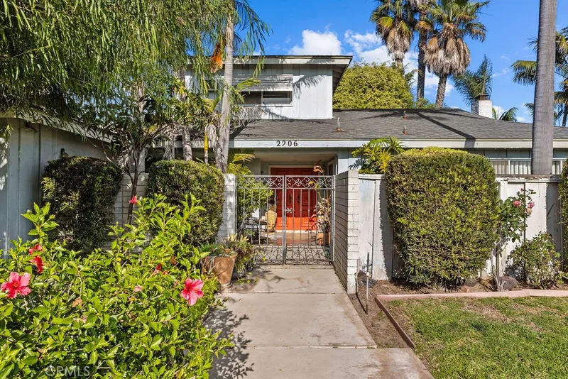 2206 Francisco, Newport Beach, CA 92660