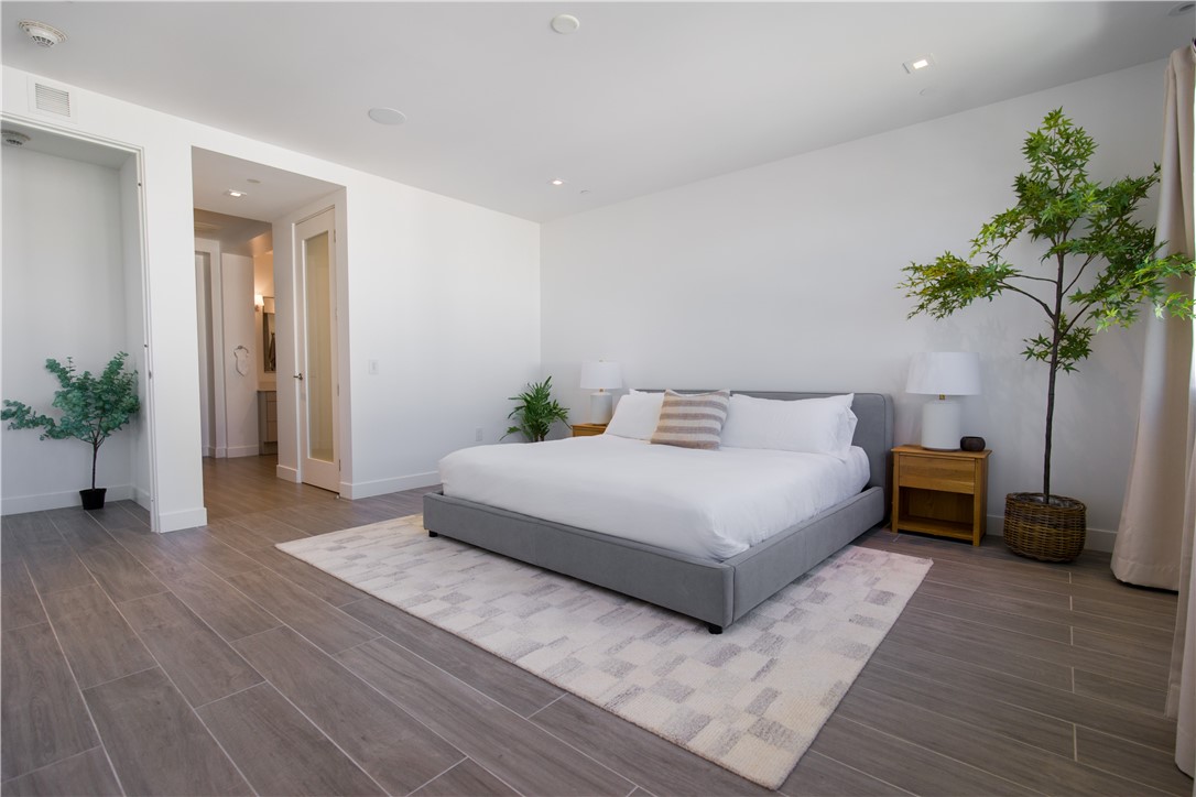 2210 Newport Boulevard 302, Newport Beach CA 92663 - photo 9