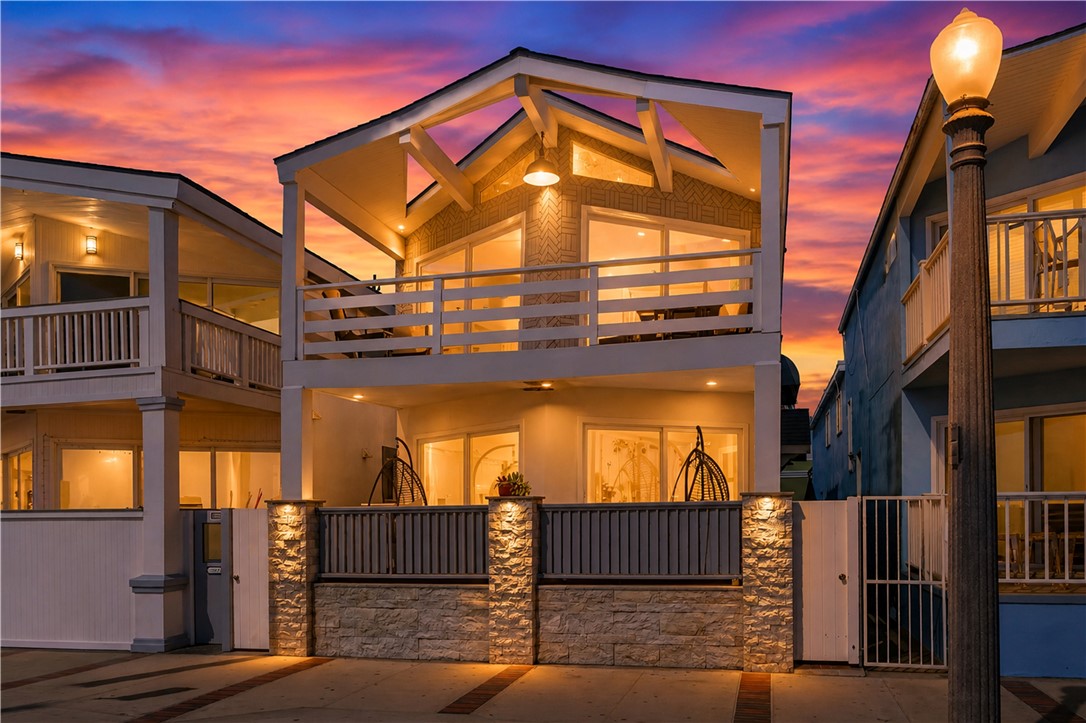 2212 W Oceanfront, Newport Beach CA 92663 - photo 2