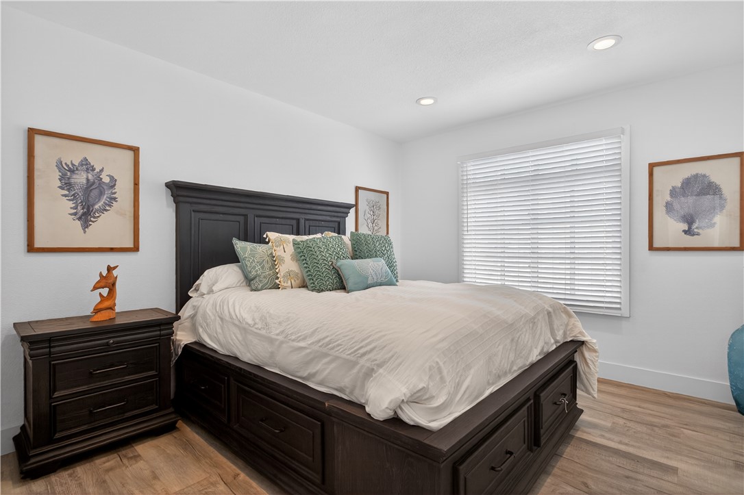 2212 W Oceanfront, Newport Beach CA 92663 - photo 22