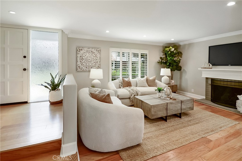 2214 Vista Hogar, Newport Beach CA 92660 - photo 9