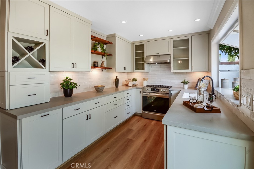 2214 Vista Hogar, Newport Beach CA 92660 - photo 15