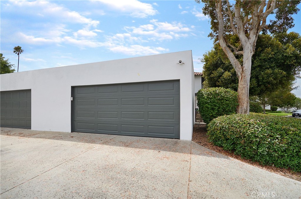 2214 Vista Hogar, Newport Beach CA 92660 - photo 32