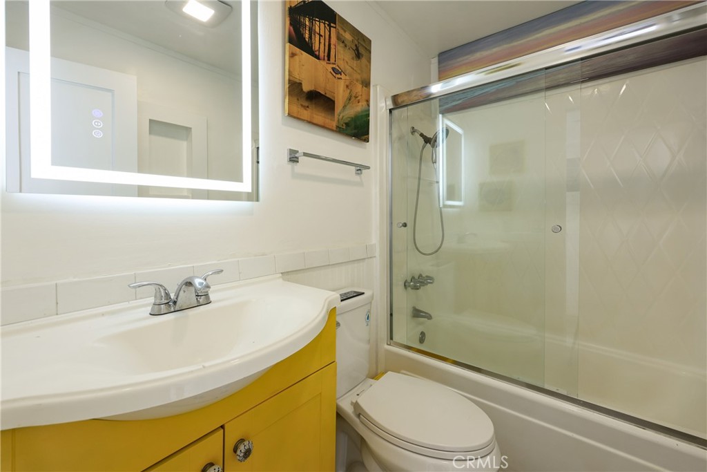 2214 W Oceanfront B, Newport Beach CA 92663 - photo 24