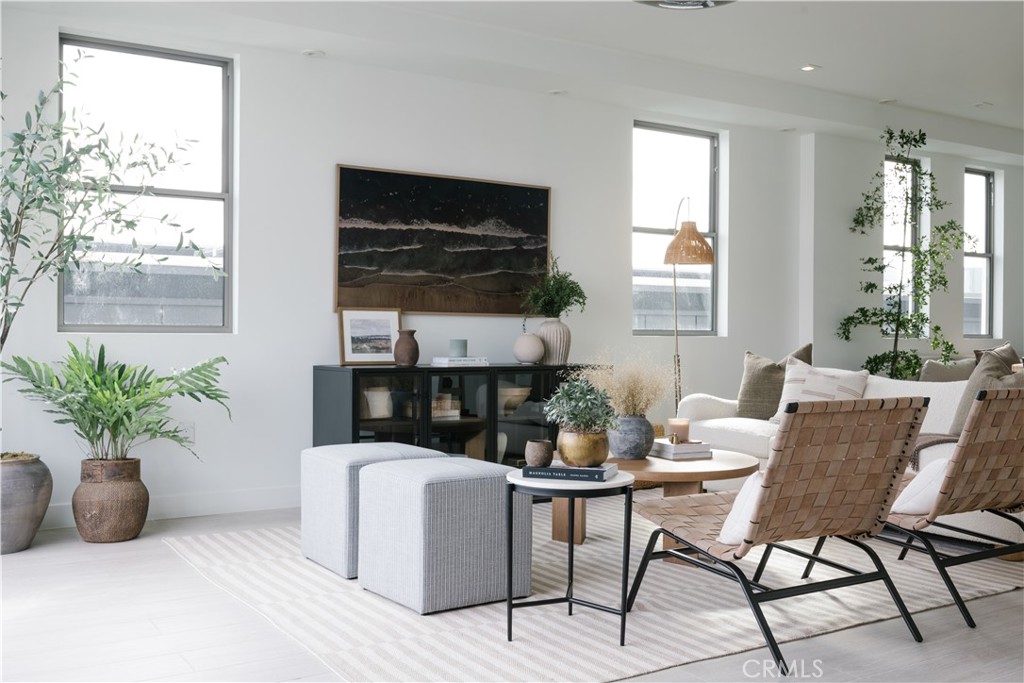 2230 Newport Blvd Unit 301 - 2230 Newport Boulevard 301, Newport Beach CA 92663 - photo 3