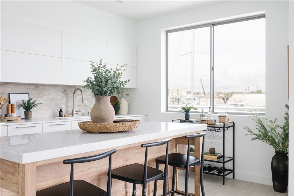 2230 Newport Blvd Unit 301 - 2230 Newport Boulevard 301, Newport Beach CA 92663 - photo 8